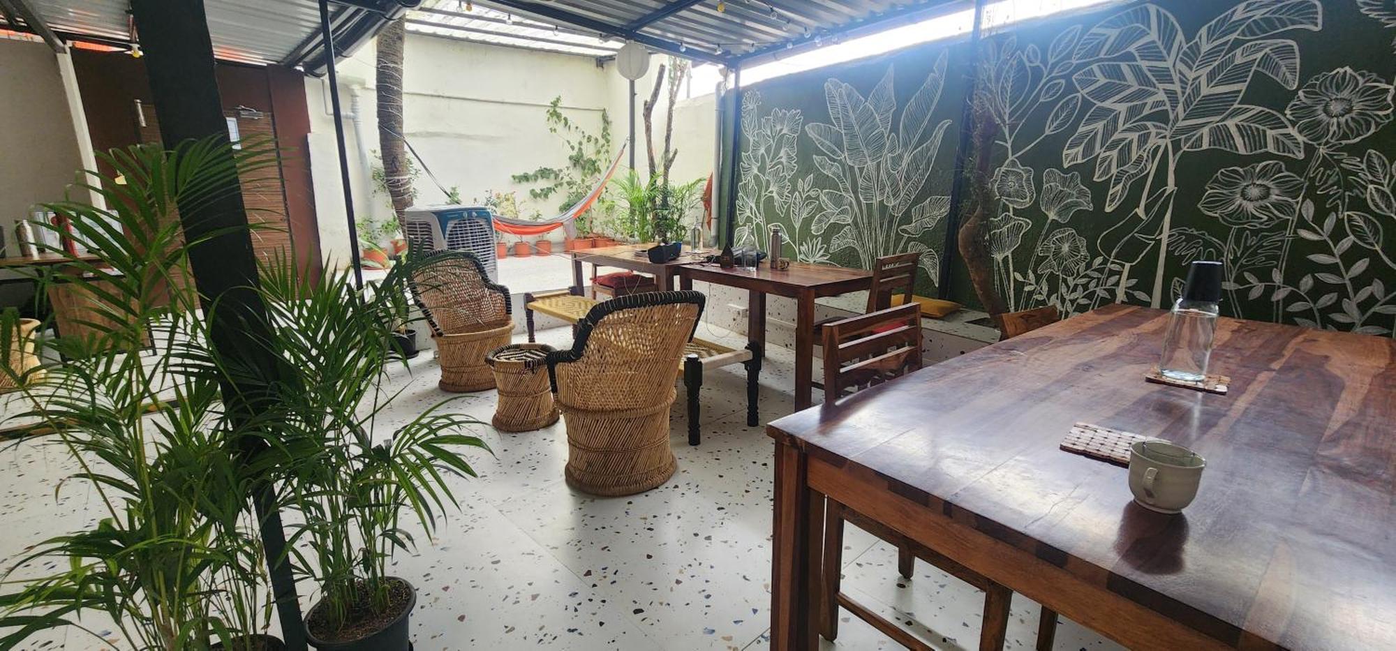 Hammock Hostels - Bandra Мумбаи Экстерьер фото