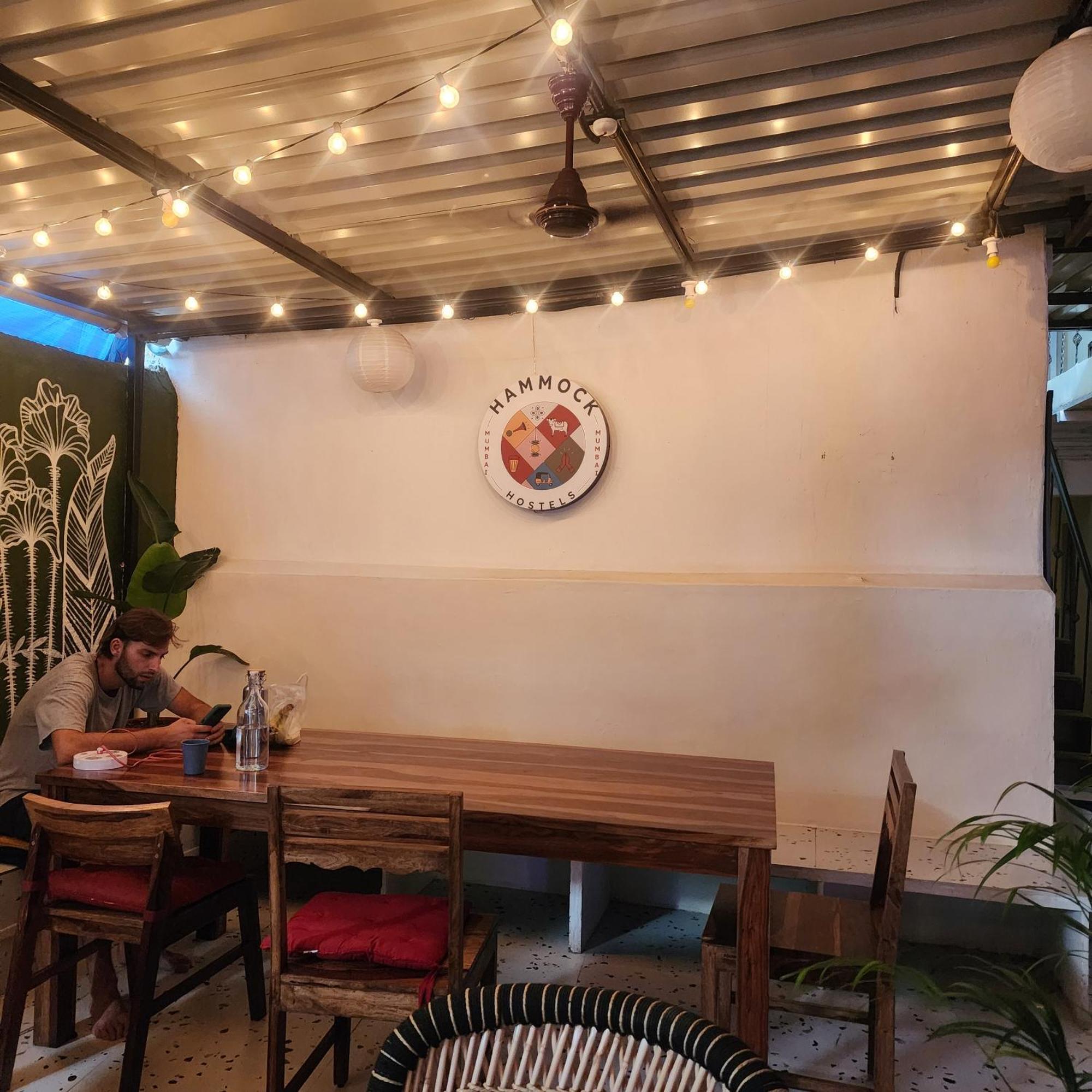 Hammock Hostels - Bandra Мумбаи Экстерьер фото