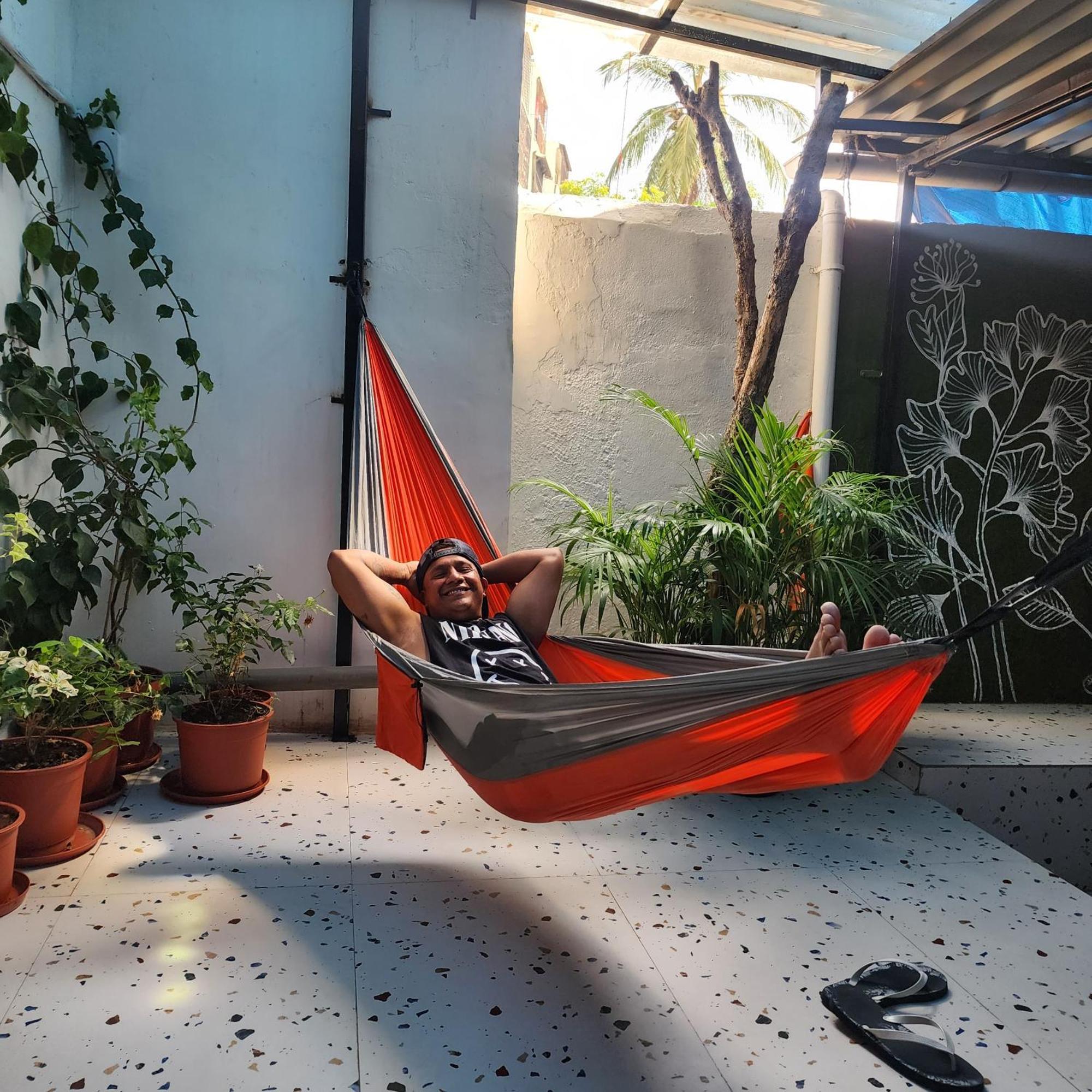Hammock Hostels - Bandra Мумбаи Экстерьер фото