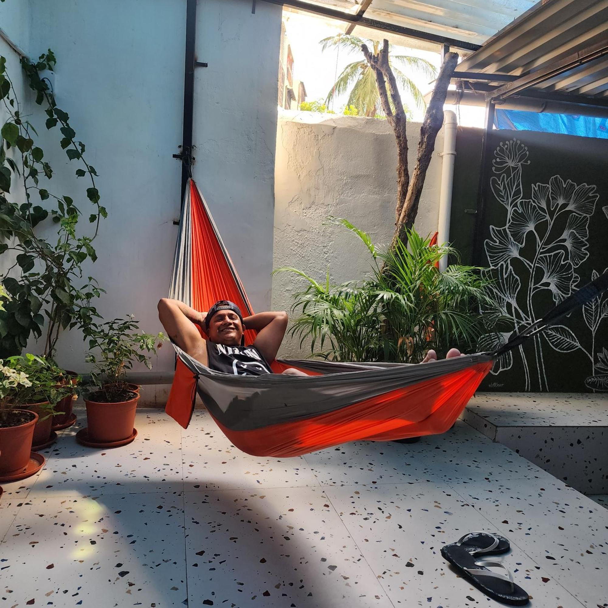 Hammock Hostels - Bandra Мумбаи Экстерьер фото