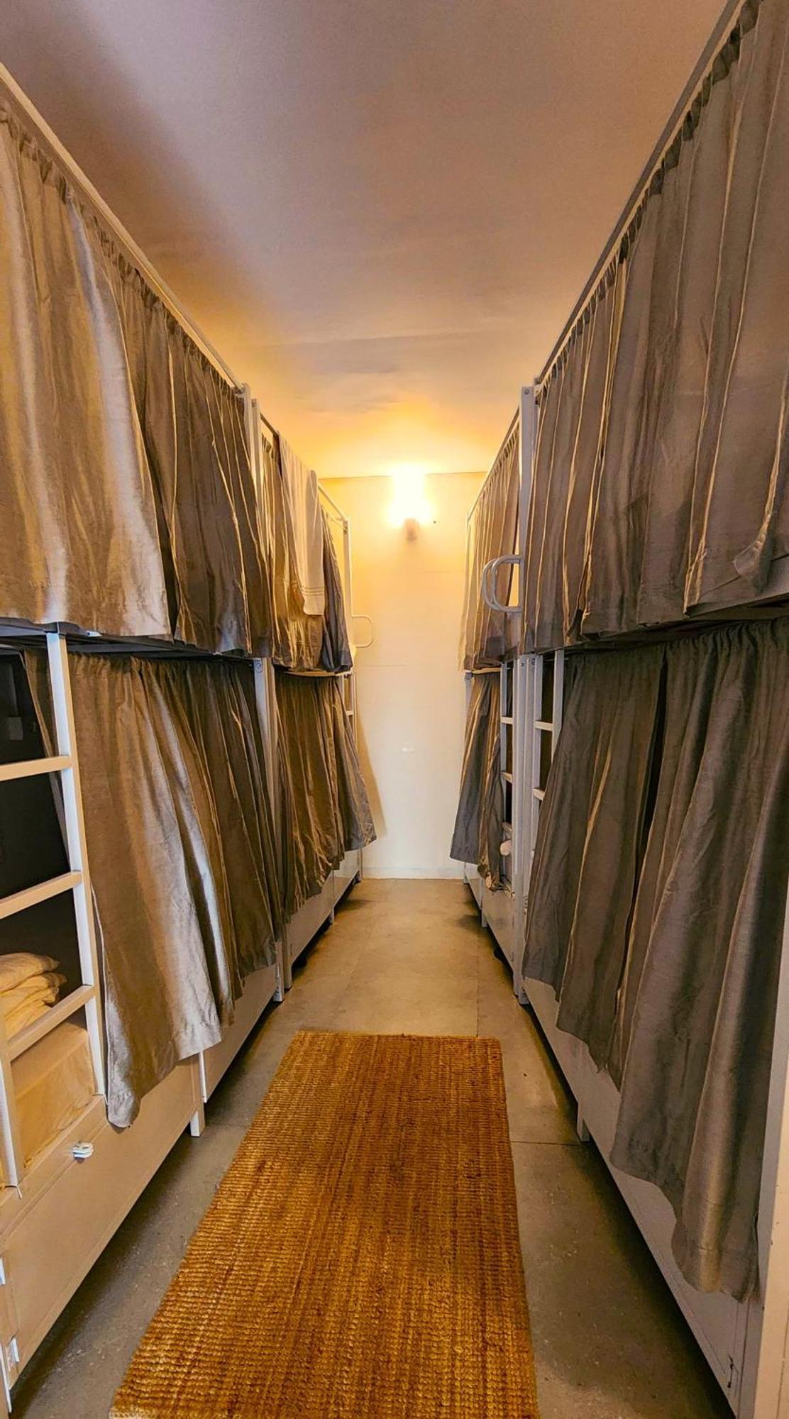 Hammock Hostels - Bandra Мумбаи Экстерьер фото